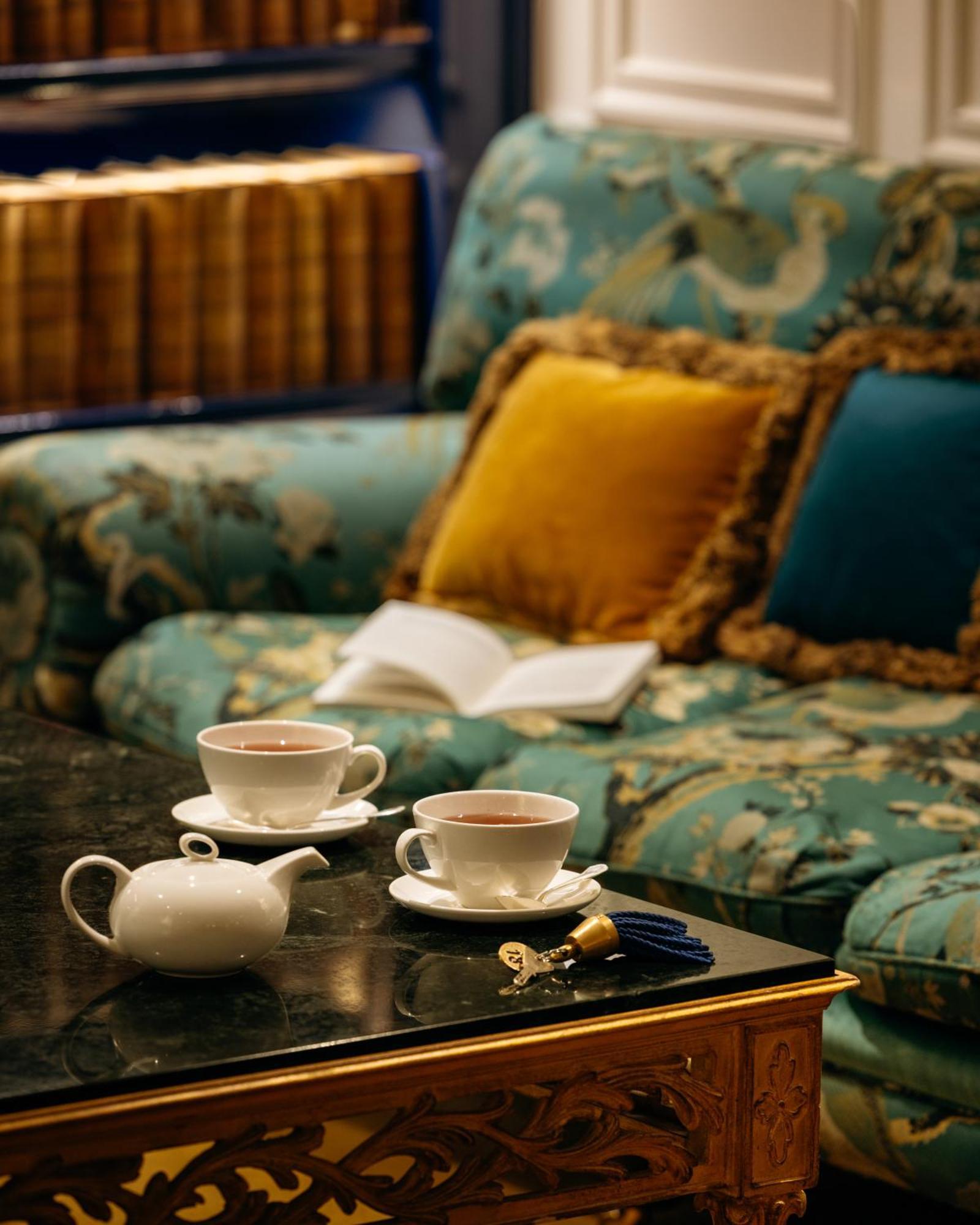 Relais Christine Hotel Paris Exterior photo